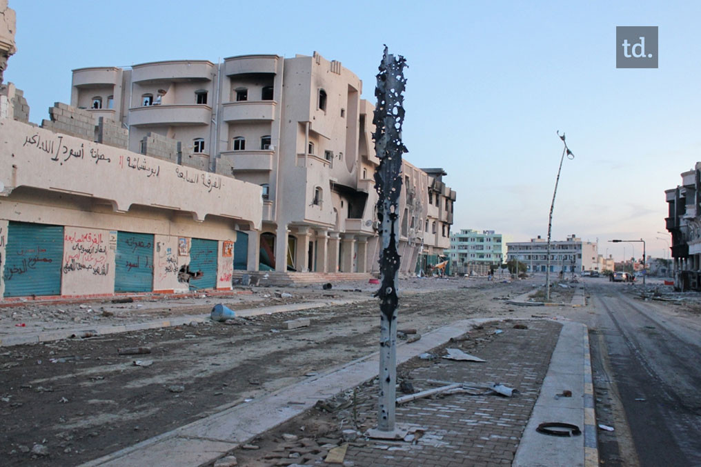 Les deux gouvernements libyens se bombardent copieusement 