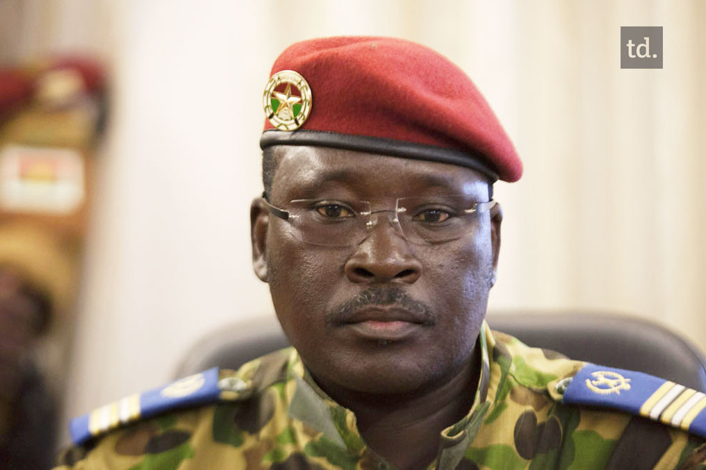 Zida garde la main au Burkina