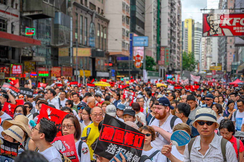 Violentes manifestations à Hong Kong 