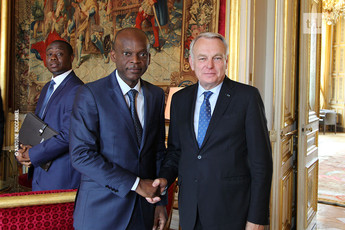 Entretien avec le chef de la diplomatie française