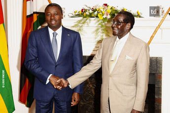 Robert Mugabe s'entretient avec Faure Gnassingbé 