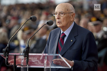 Italie : Napolitano démissionne 