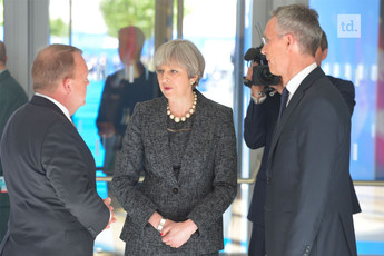 Première rencontre entre May et Macron 