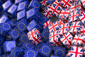 Brexit : Theresa May va tenter de convaincre les Européens