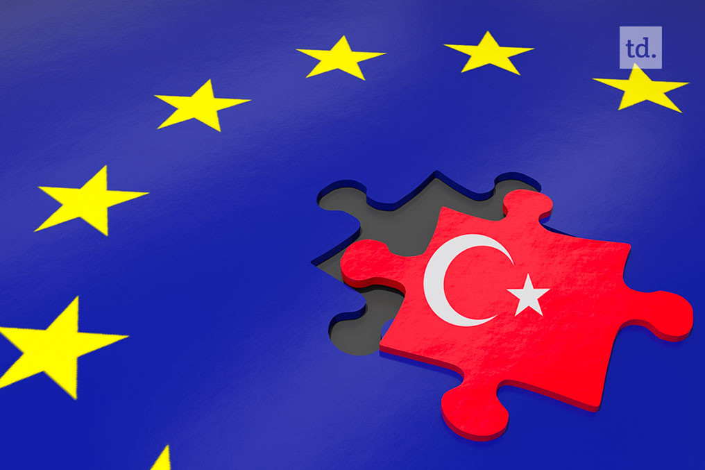 La Turquie s'éloigne de l'Europe 